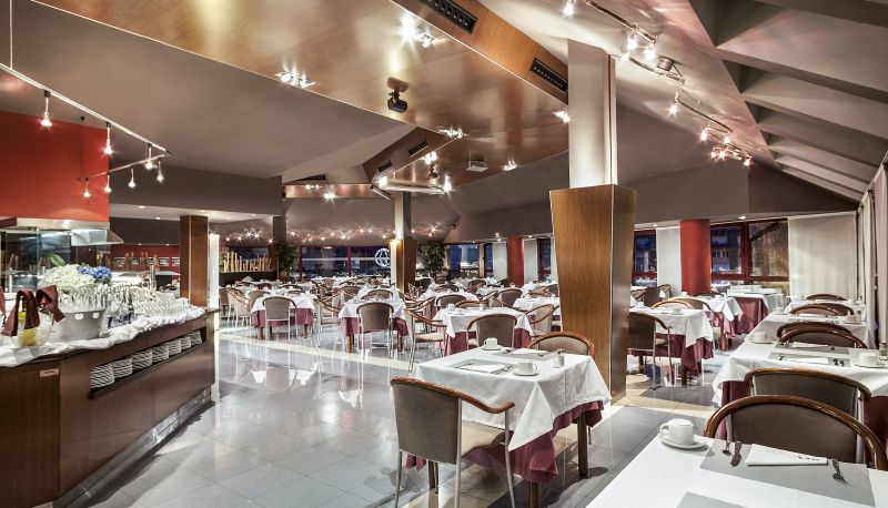 Instal·lació elèctrica i il·luminació Art Hotel Andorra la Vella — restaurant